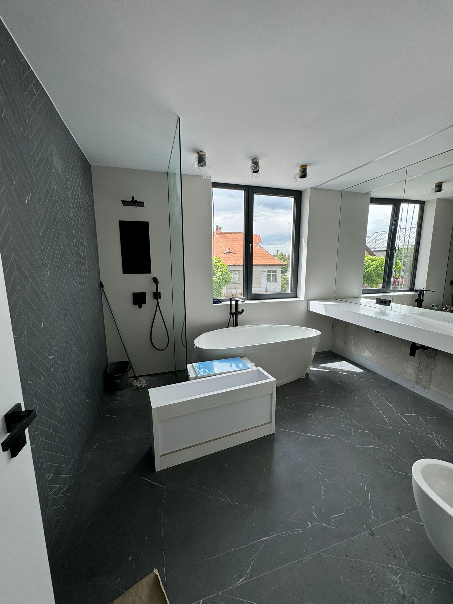 Baie Modernă cu Gresie XXL